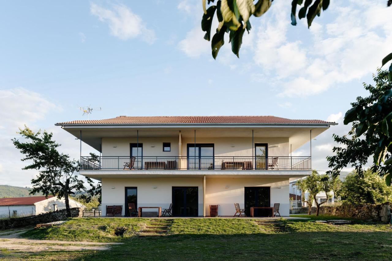 Apartamentos Ribeira Sacra Parada del Sil Exterior photo