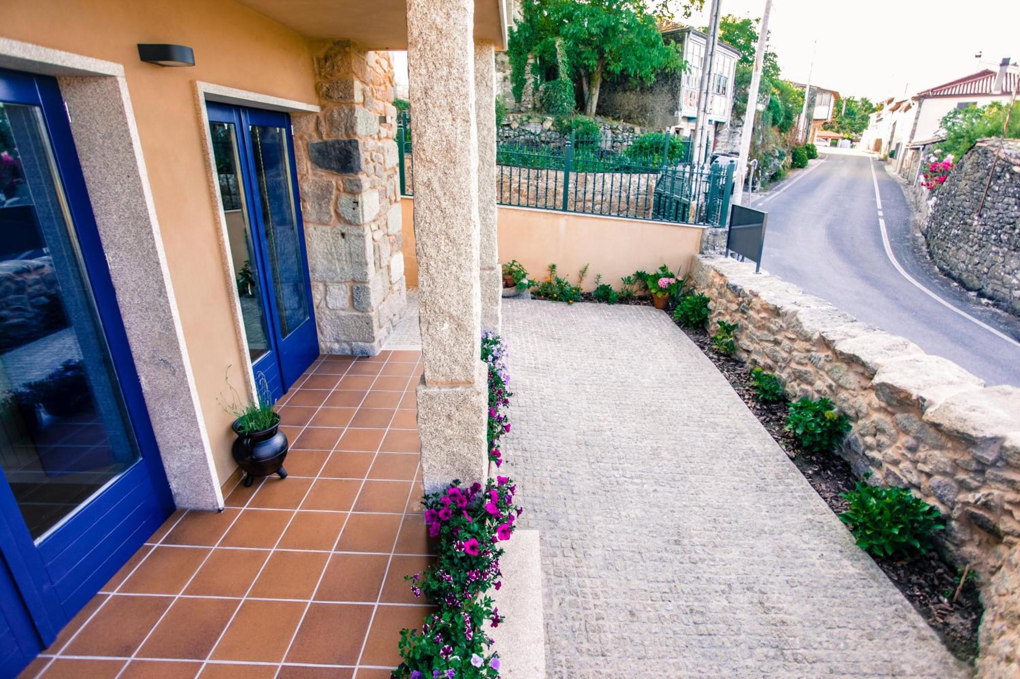 Apartamentos Ribeira Sacra Parada del Sil Exterior photo
